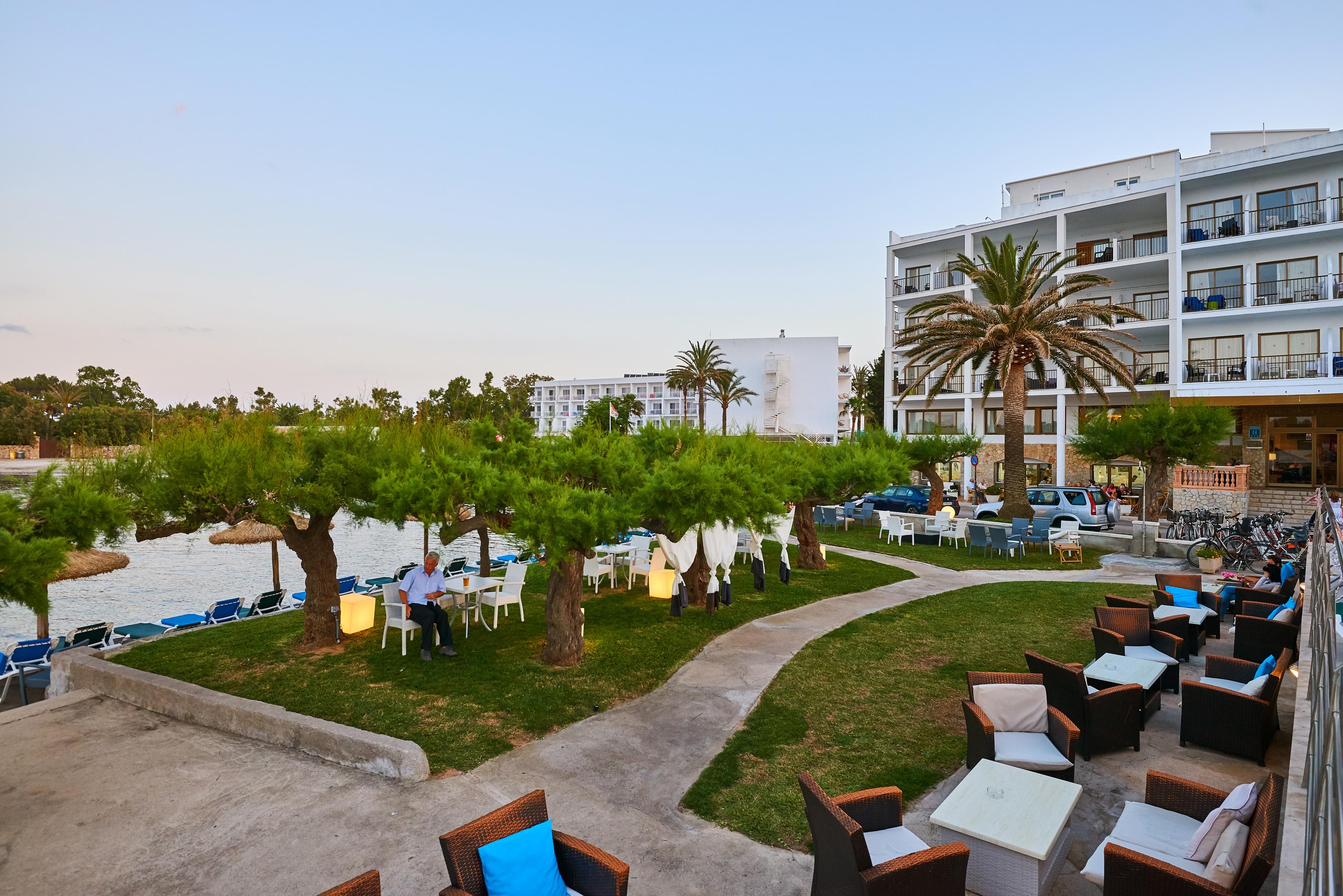 Hotel More Алькудия Экстерьер фото